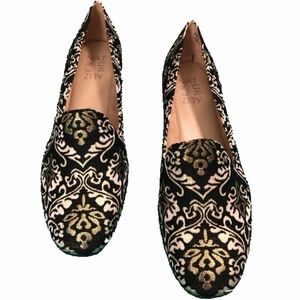 Naturalizer Kit Black and Gold Embroidered Loafers / Flats